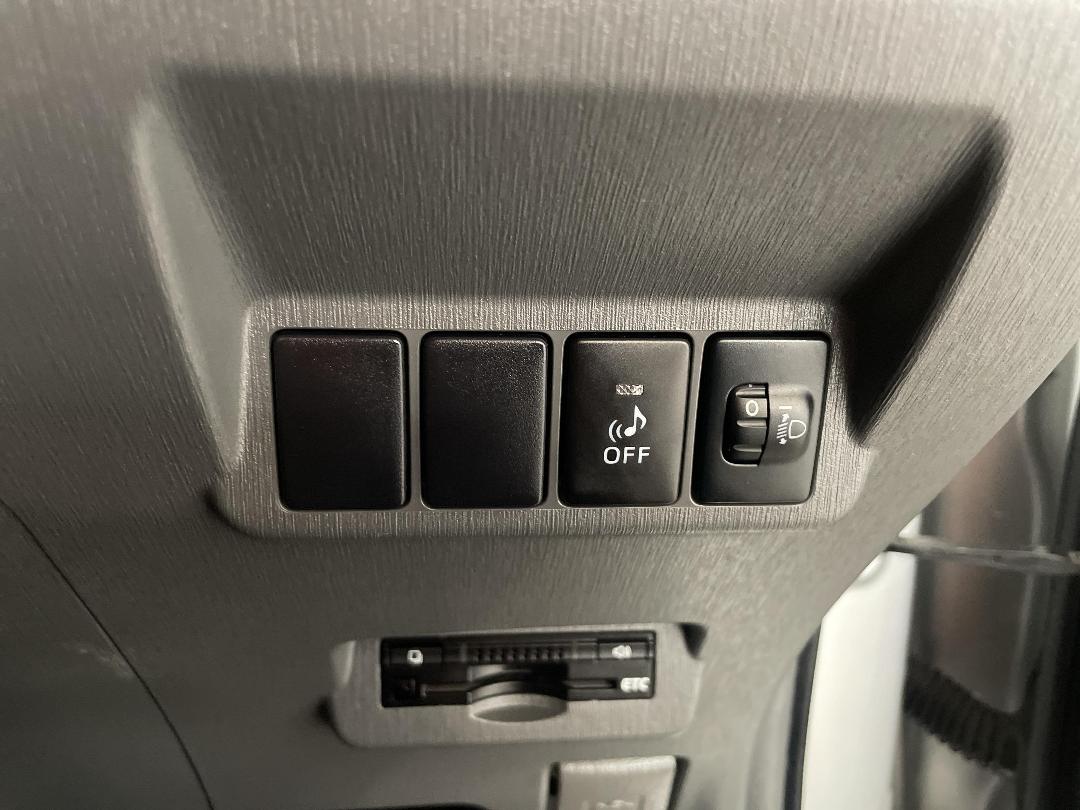 Photo '25' of Toyota Prius