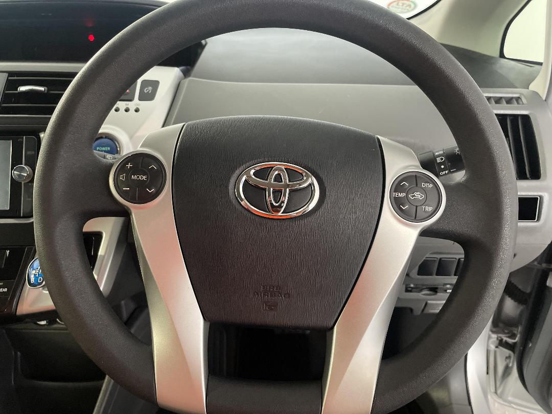 Photo '28' of Toyota Prius
