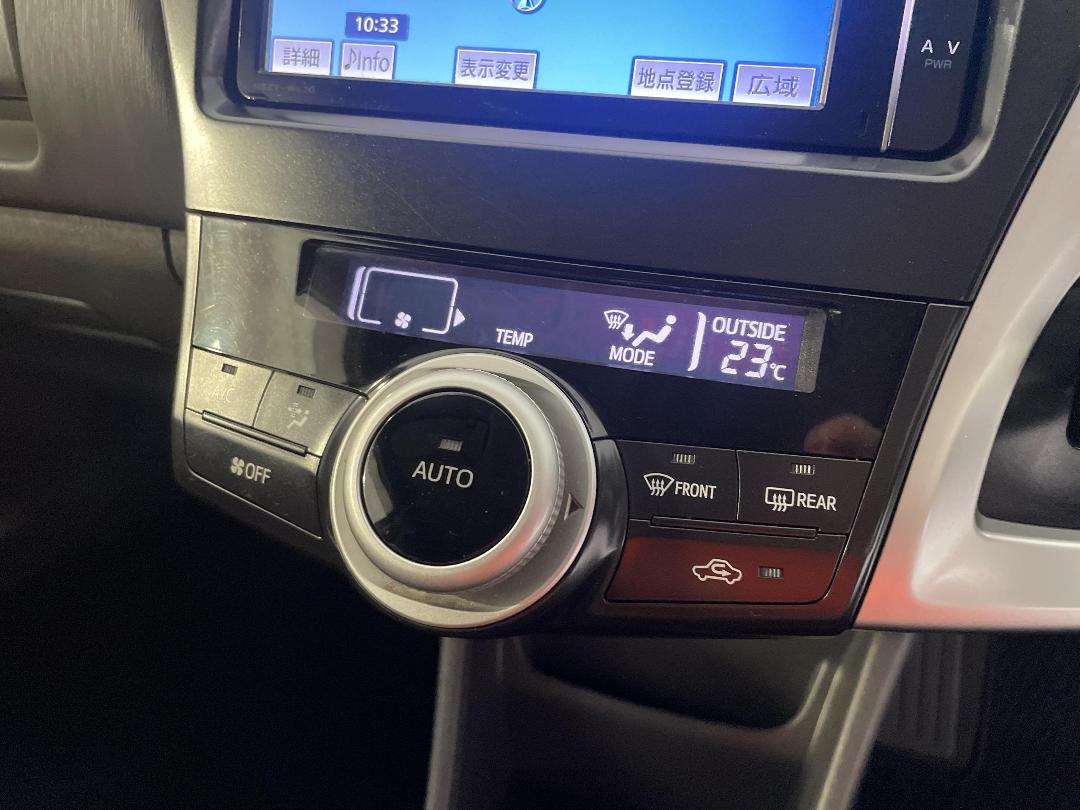 Photo '30' of Toyota Prius