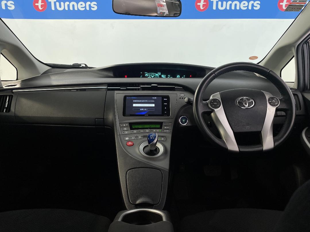 Photo '17' of Toyota Prius
