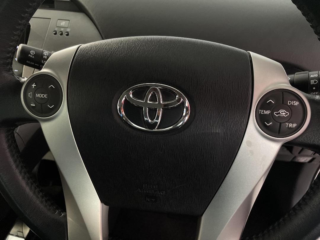 Photo '23' of Toyota Prius