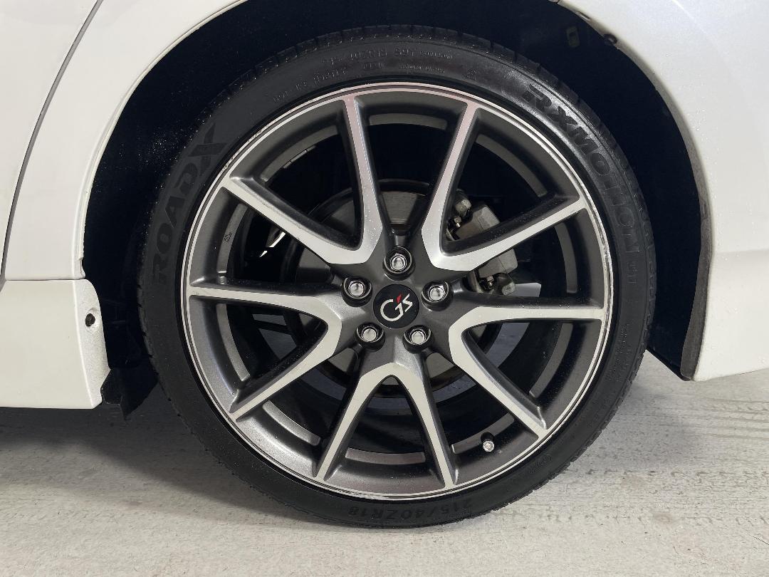 Photo '11' of Toyota Prius