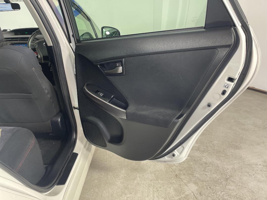 Photo '19' of Toyota Prius