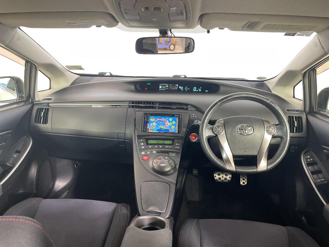 Photo '17' of Toyota Prius