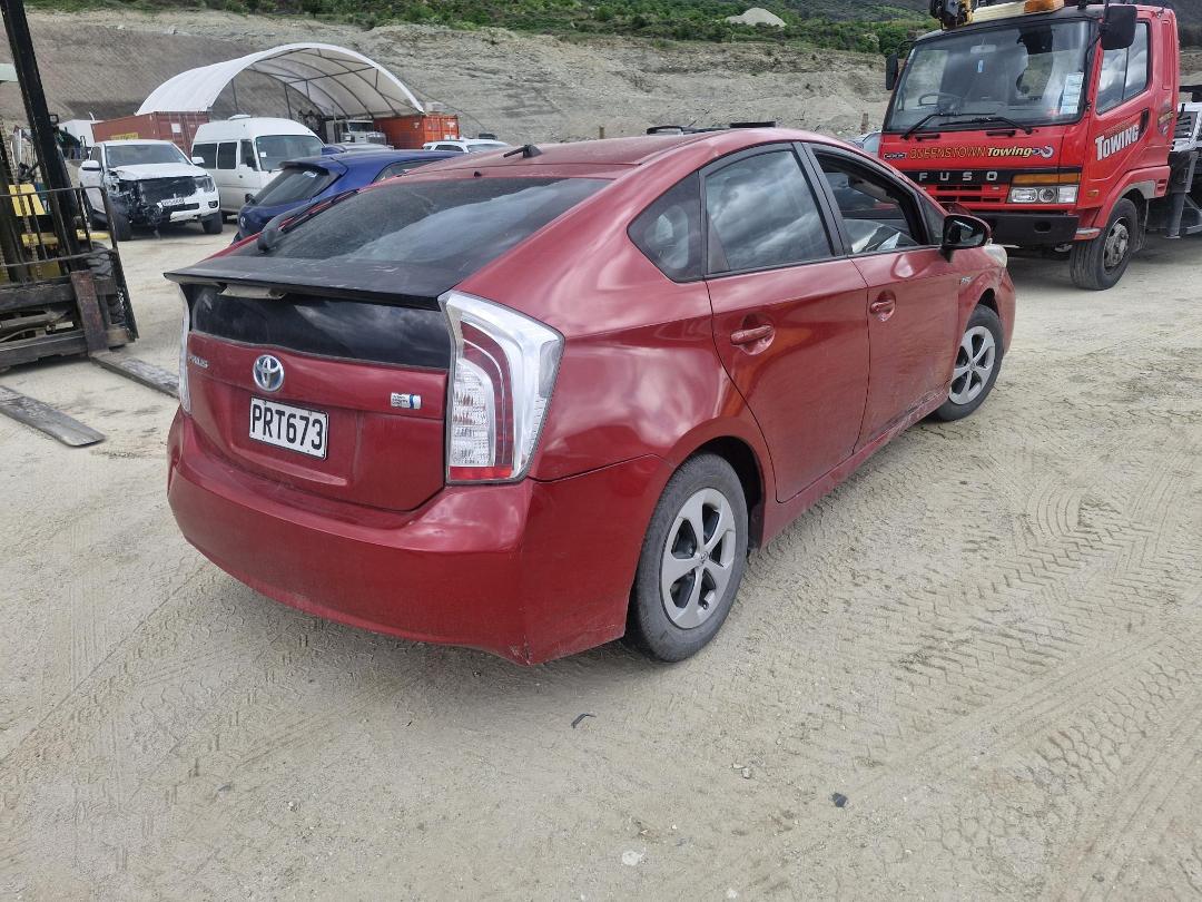 Photo '3' of Toyota Prius Hybrid Photo '3' of Toyota Prius Hybrid