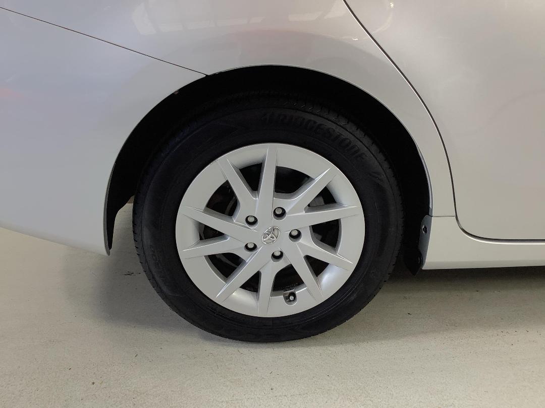 Photo '12' of Toyota Prius Photo '12' of Toyota Prius