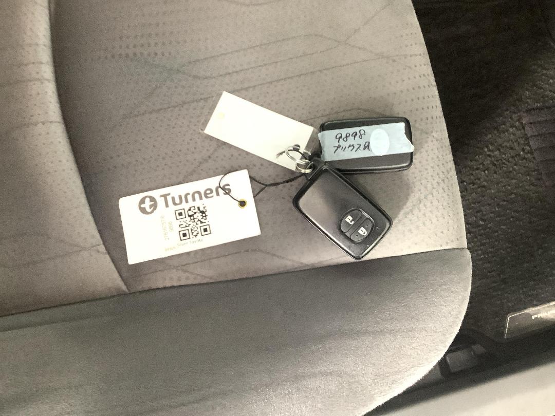 Photo '22' of Toyota Prius Photo '22' of Toyota Prius