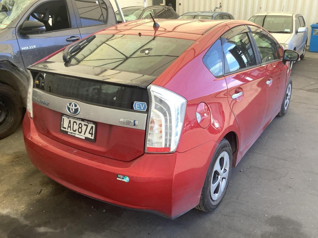 Photo '4' of Toyota Prius PHV Photo '4' of Toyota Prius PHV