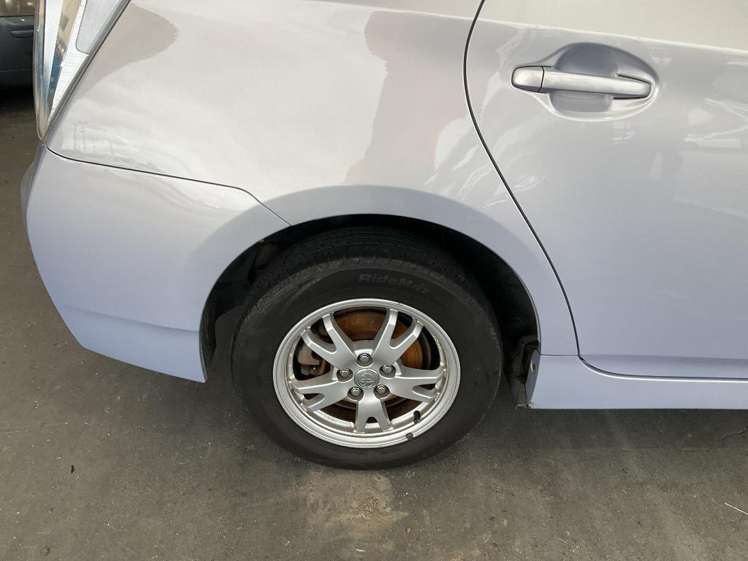 Photo '11' of Toyota Prius