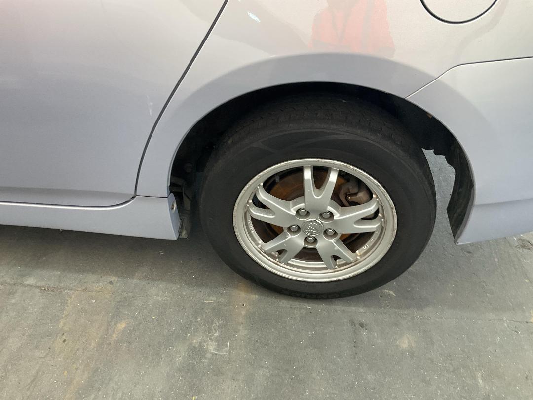 Photo '12' of Toyota Prius