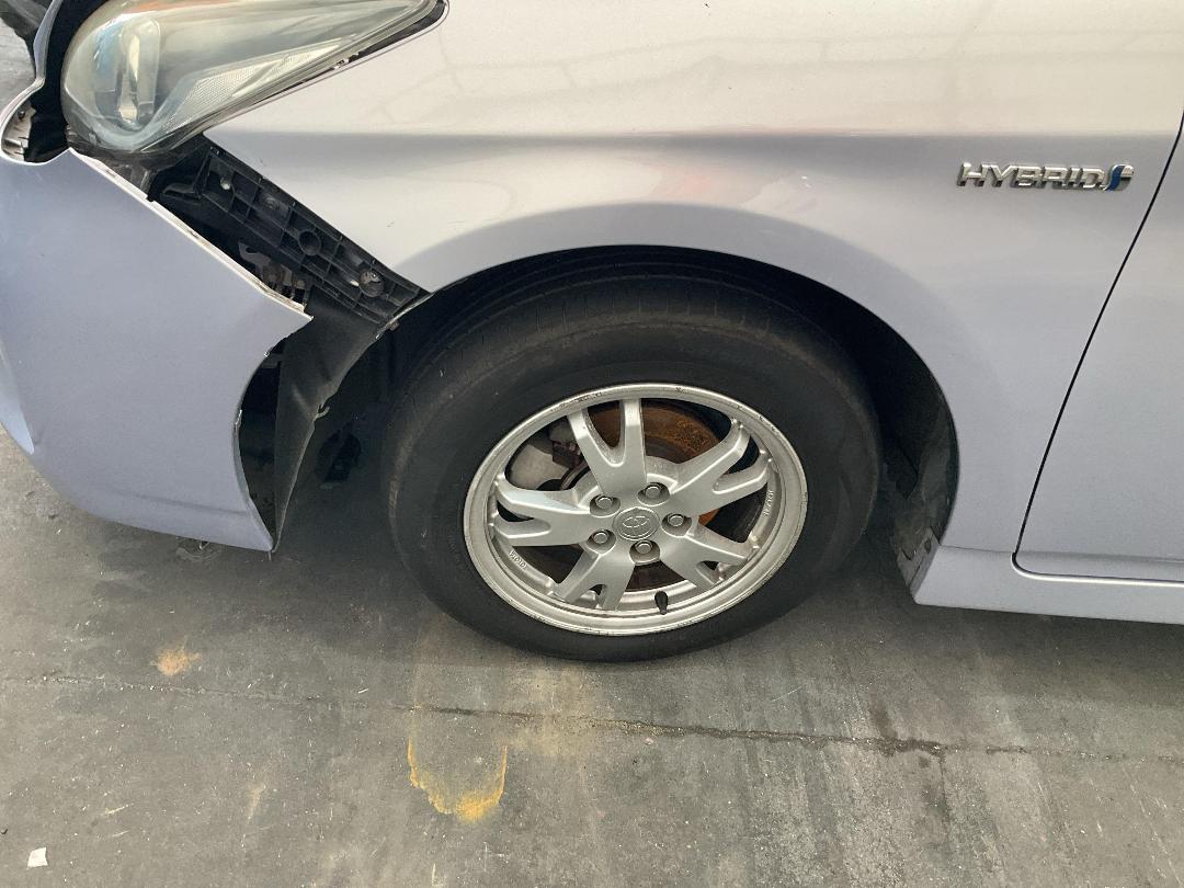 Photo '13' of Toyota Prius