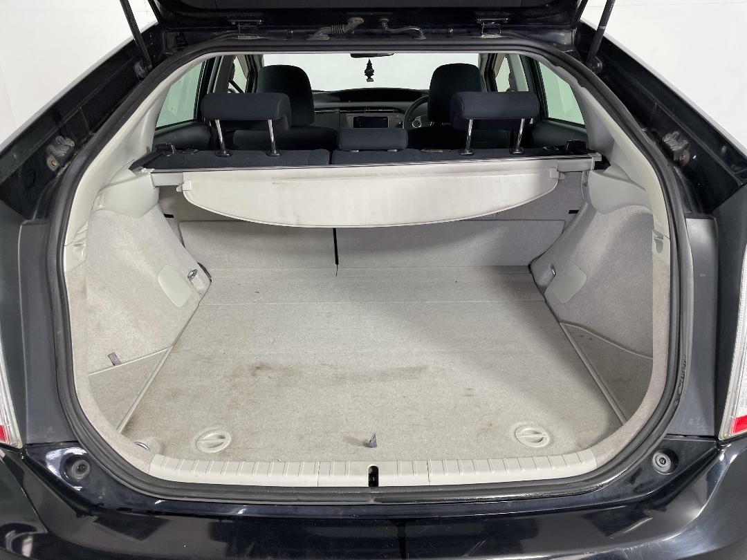 Photo '14' of Toyota Prius Photo '14' of Toyota Prius