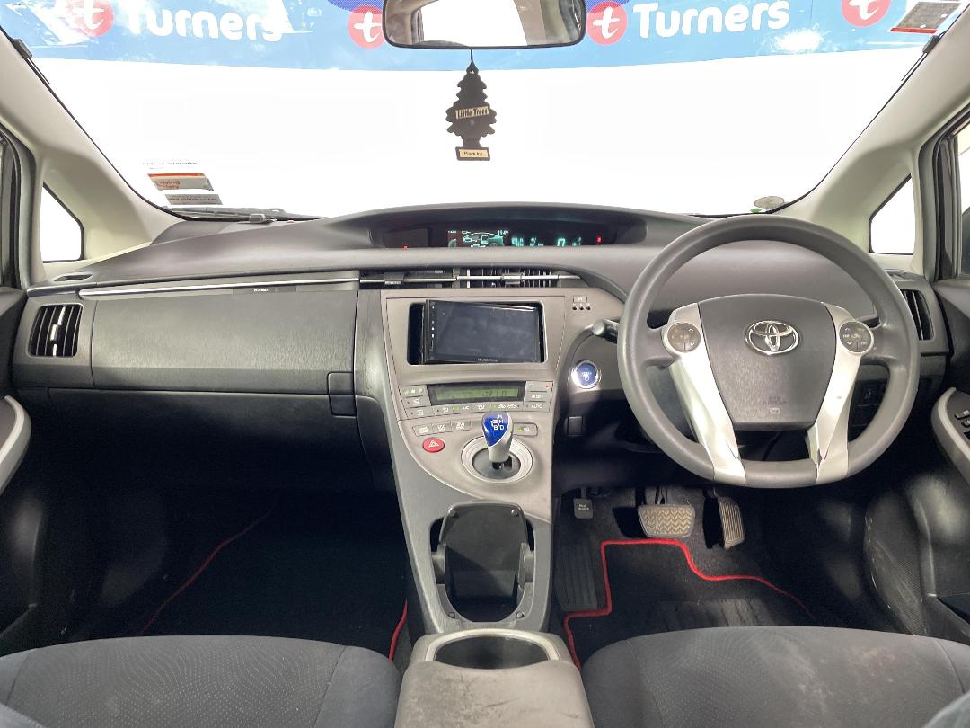 Photo '17' of Toyota Prius Photo '17' of Toyota Prius