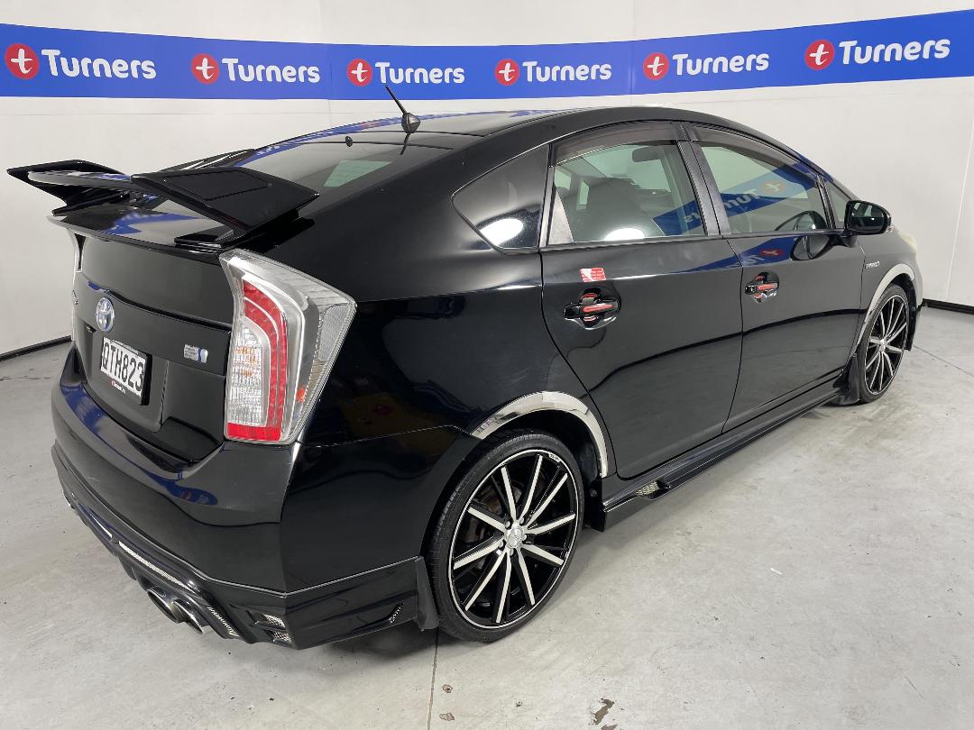 Photo '7' of Toyota Prius Photo '7' of Toyota Prius