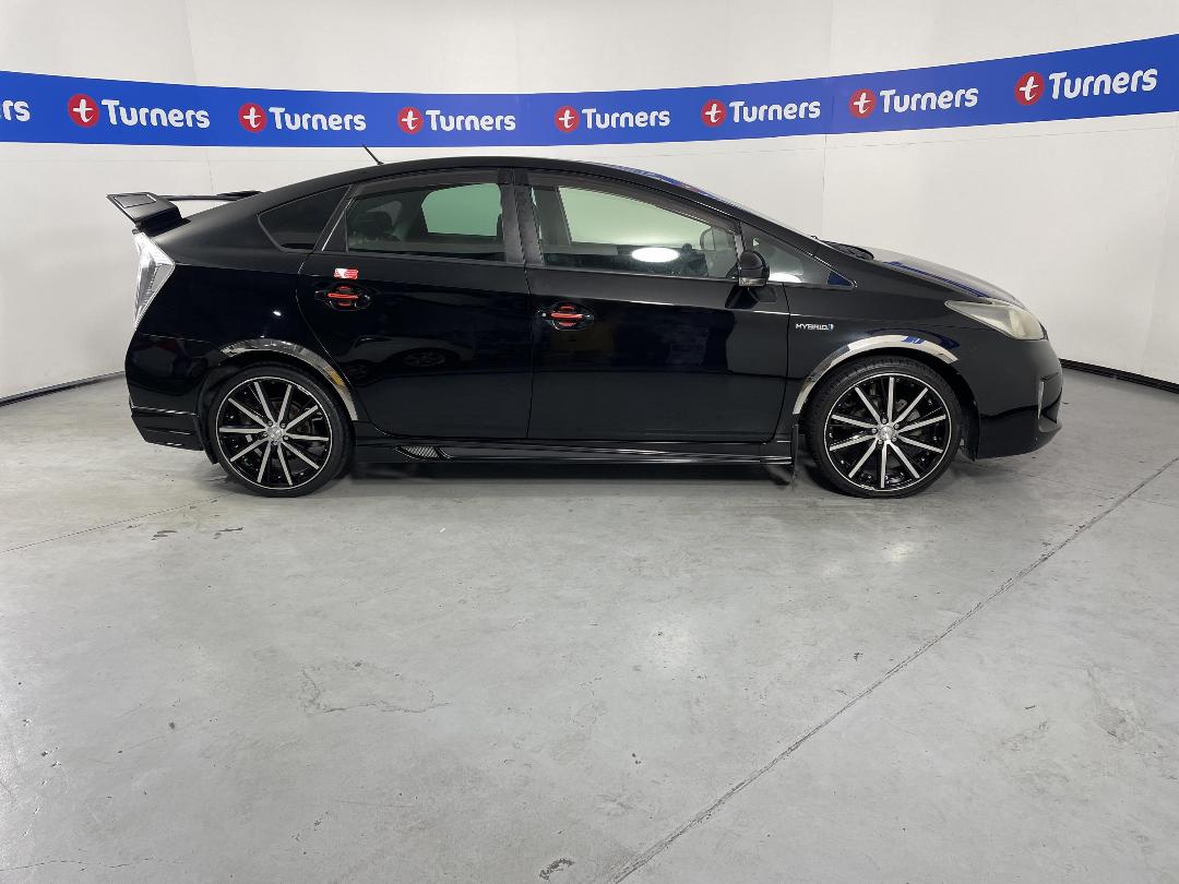 Photo '23' of Toyota Prius Photo '23' of Toyota Prius