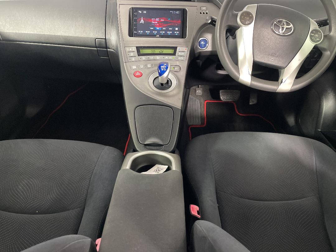 Photo '18' of Toyota Prius Photo '18' of Toyota Prius