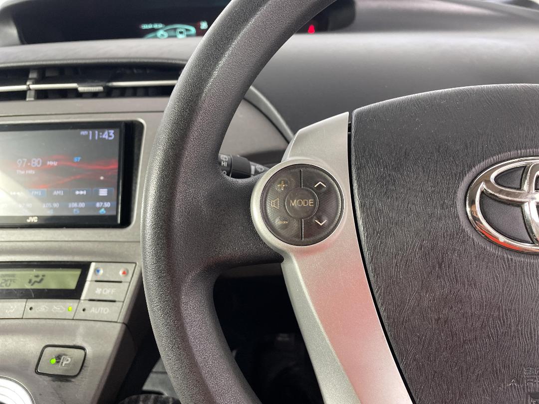 Photo '25' of Toyota Prius Photo '25' of Toyota Prius