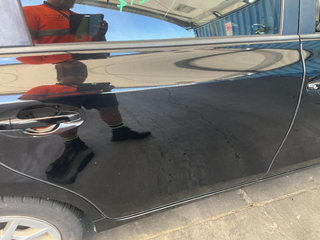 Photo '15' of Toyota Prius Alpha Photo '15' of Toyota Prius Alpha