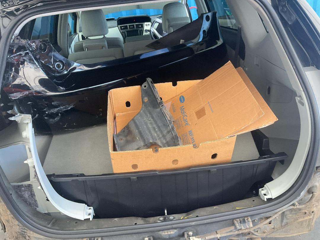 Photo '23' of Toyota Prius Alpha Photo '23' of Toyota Prius Alpha