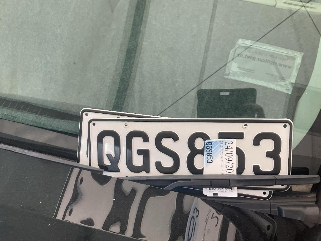 Photo '25' of Toyota Prius Alpha Photo '25' of Toyota Prius Alpha