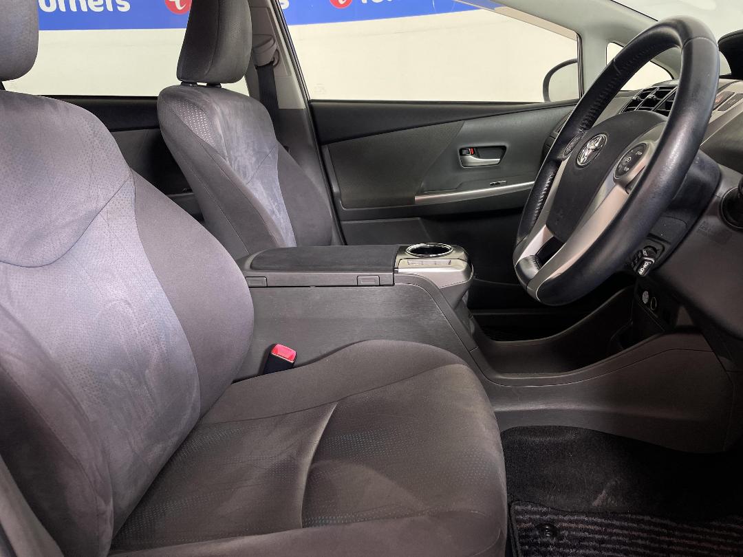 Photo '16' of Toyota Prius Photo '16' of Toyota Prius