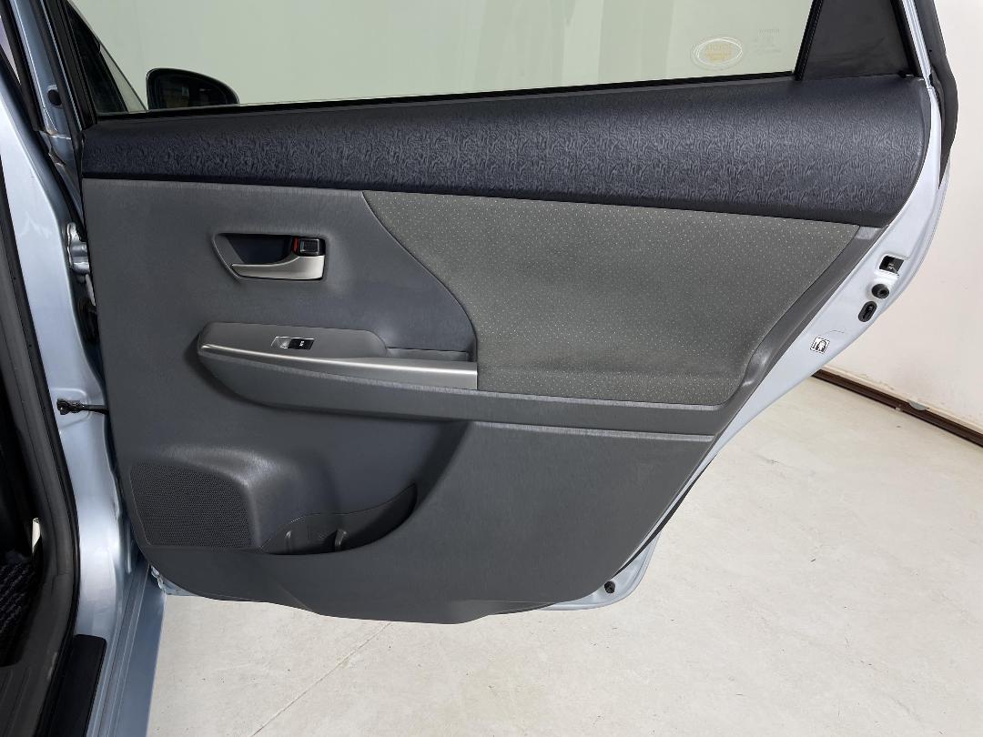 Photo '19' of Toyota Prius Photo '19' of Toyota Prius