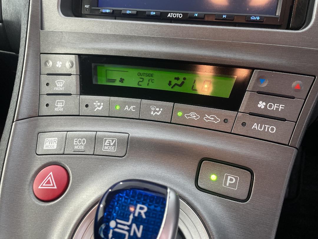 Photo '31' of Toyota Prius Photo '31' of Toyota Prius