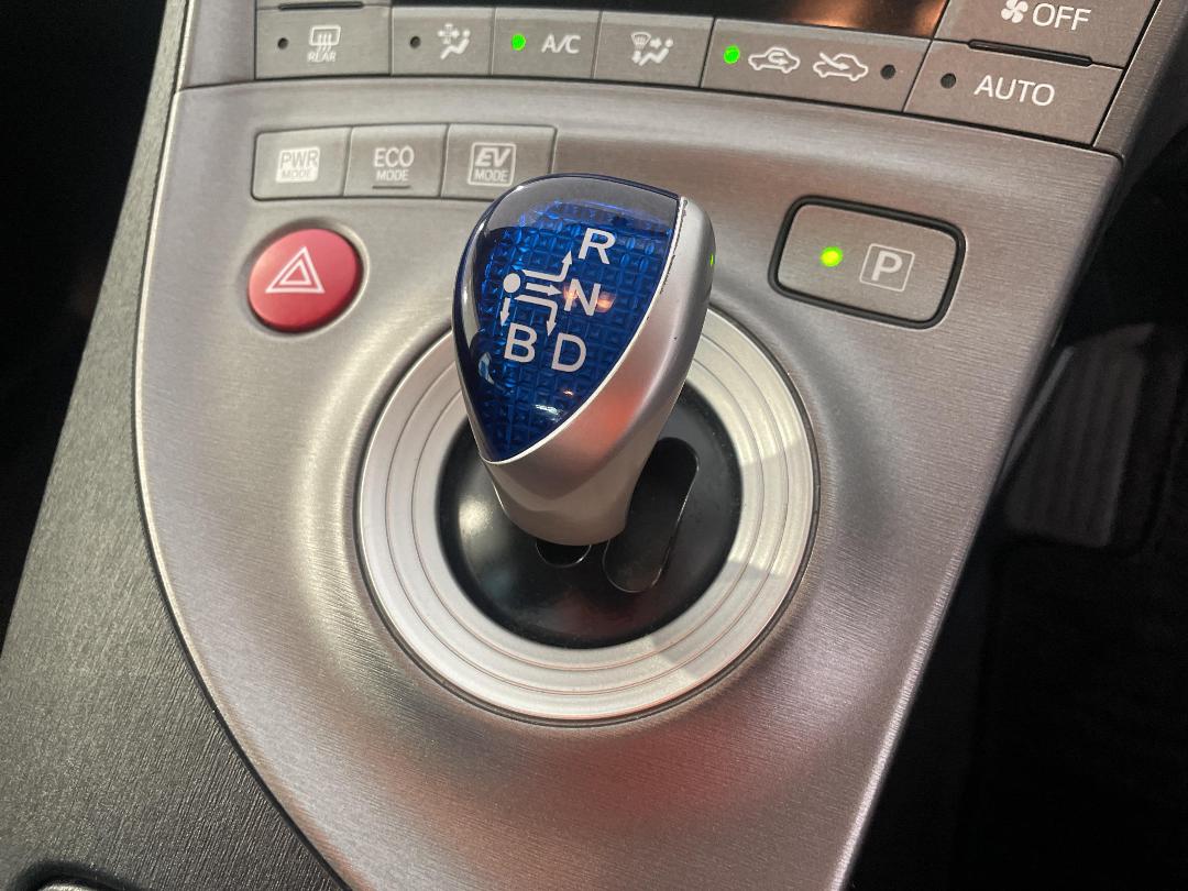 Photo '32' of Toyota Prius Photo '32' of Toyota Prius