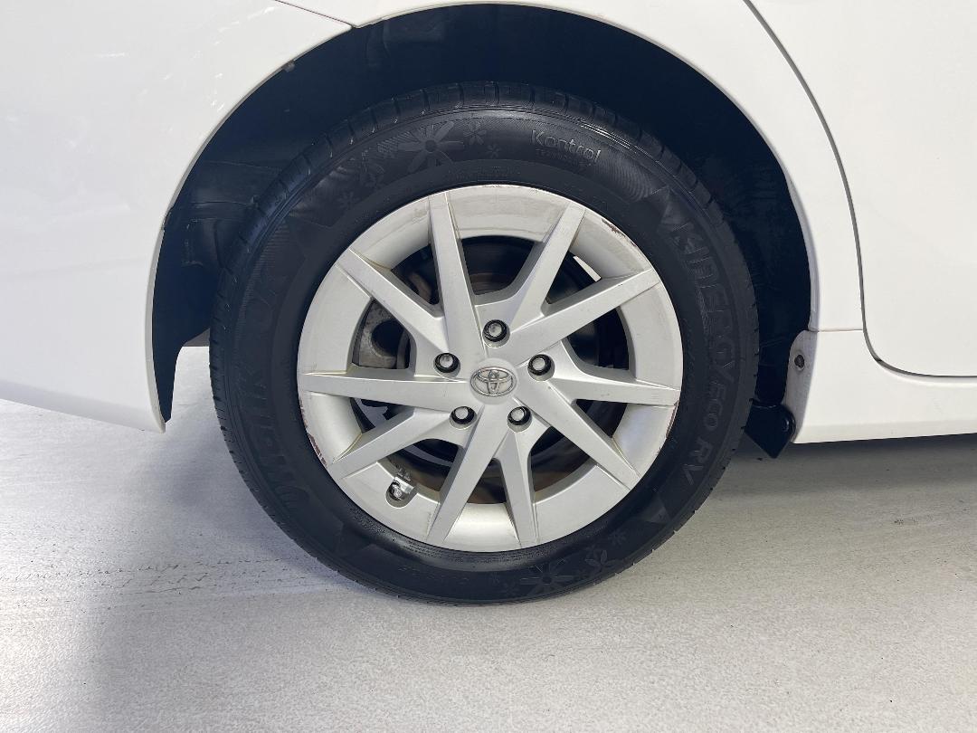 Photo '12' of Toyota Prius Photo '12' of Toyota Prius