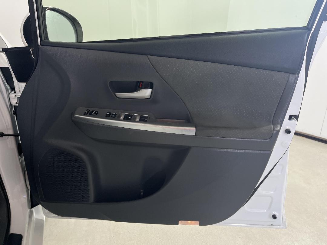 Photo '15' of Toyota Prius Photo '15' of Toyota Prius