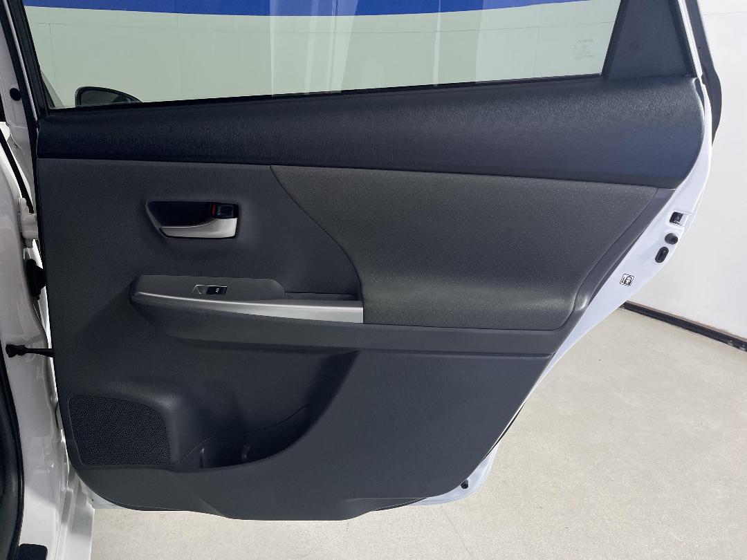 Photo '19' of Toyota Prius Photo '19' of Toyota Prius