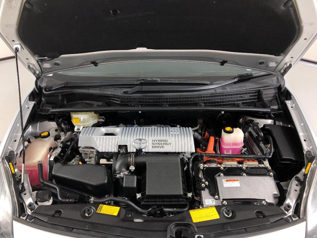 Photo '13' of Toyota Prius