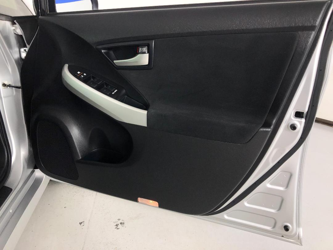 Photo '15' of Toyota Prius