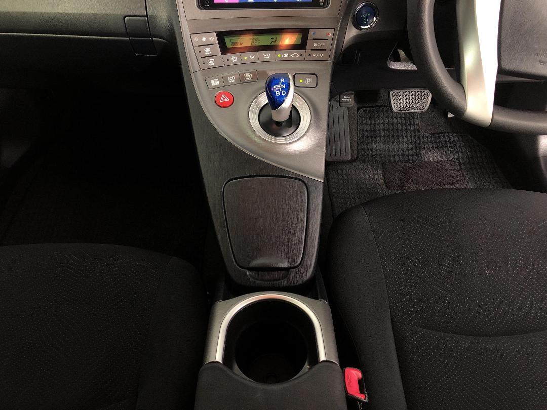 Photo '18' of Toyota Prius