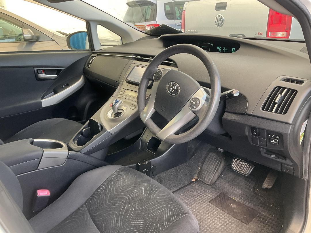 Photo '7' of Toyota Prius Hybrid