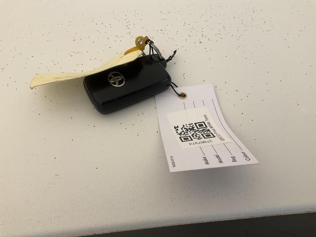 Photo '10' of Toyota Prius Hybrid