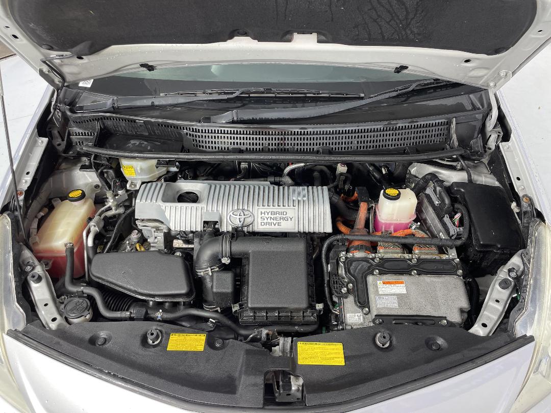 Photo '13' of Toyota Prius