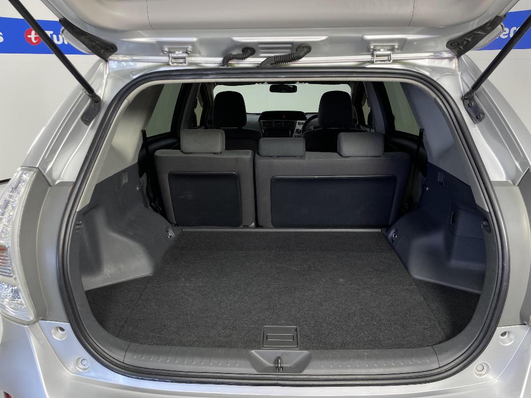 Photo '14' of Toyota Prius