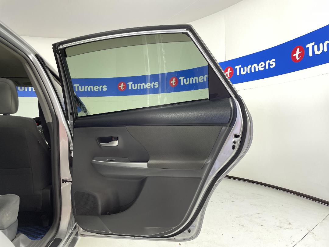 Photo '19' of Toyota Prius