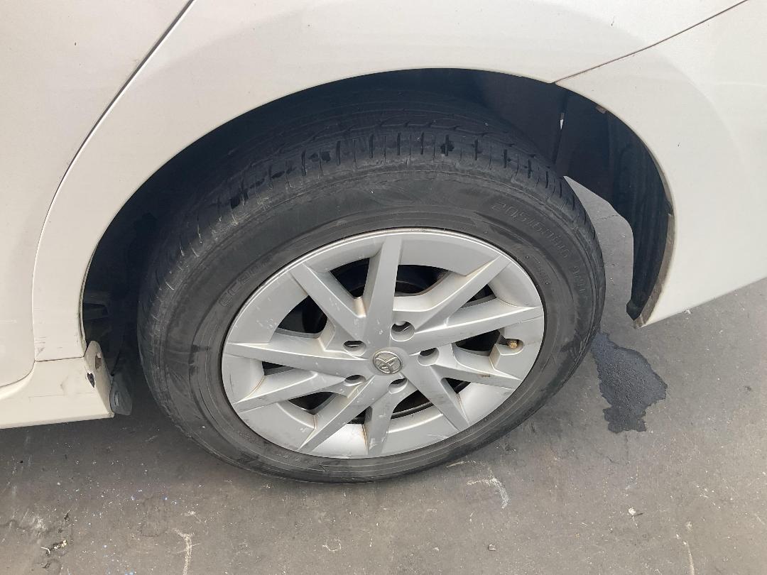 Photo '6' of Toyota Prius