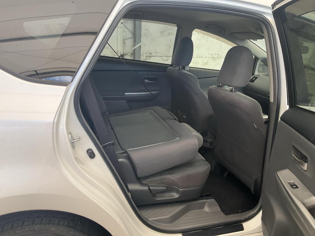 Photo '14' of Toyota Prius