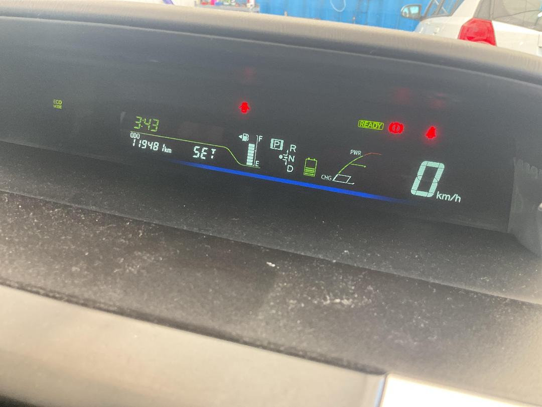 Photo '17' of Toyota Prius