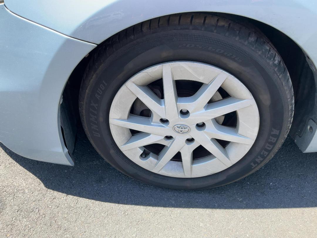 Photo '10' of Toyota Prius Alpha Photo '10' of Toyota Prius Alpha