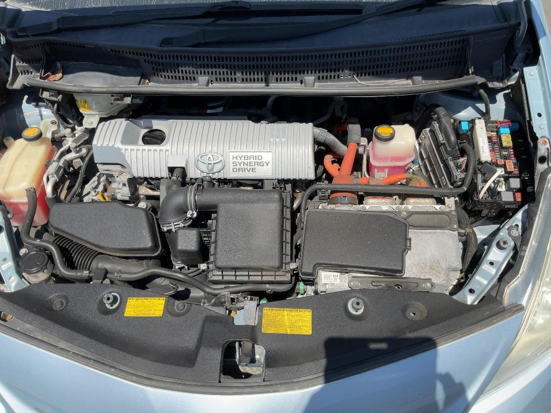 Photo '17' of Toyota Prius Alpha Photo '17' of Toyota Prius Alpha