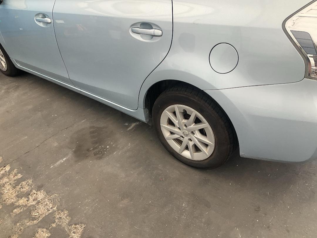 Photo '9' of Toyota Prius Alpha Hybrid Photo '9' of Toyota Prius Alpha Hybrid