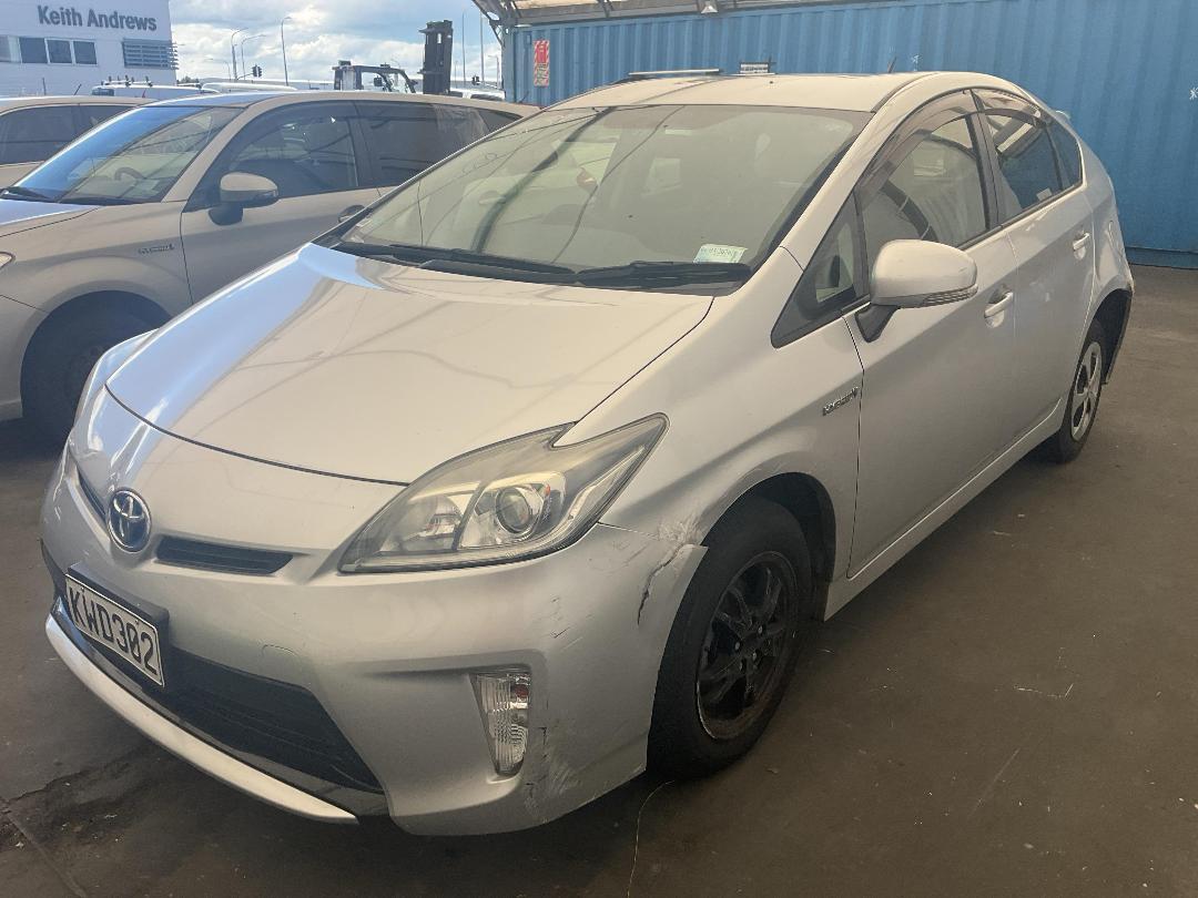 Photo '3' of Toyota Prius Hybrid Photo '3' of Toyota Prius Hybrid