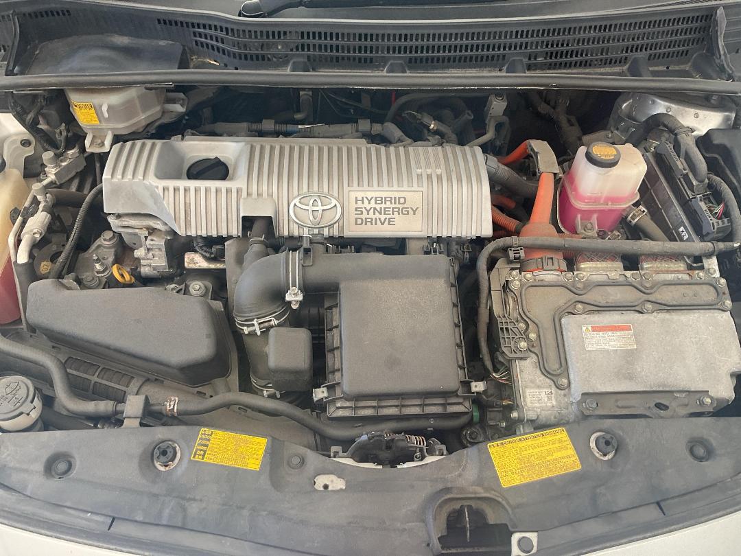 Photo '12' of Toyota Prius Hybrid Photo '12' of Toyota Prius Hybrid