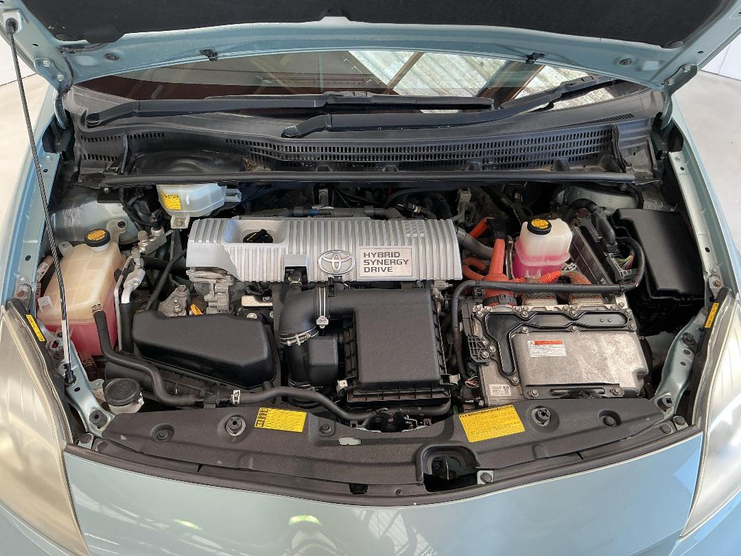 Photo '13' of Toyota Prius