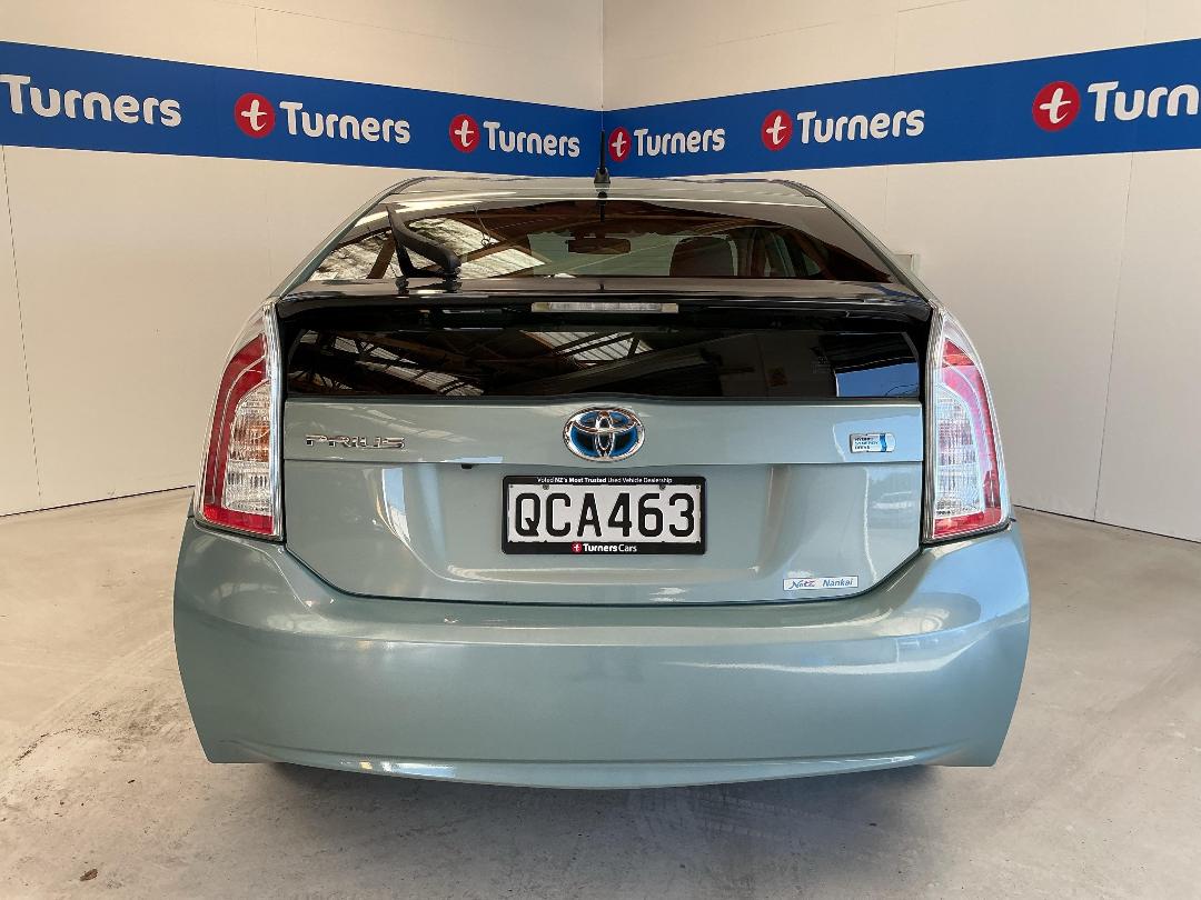 Photo '6' of Toyota Prius