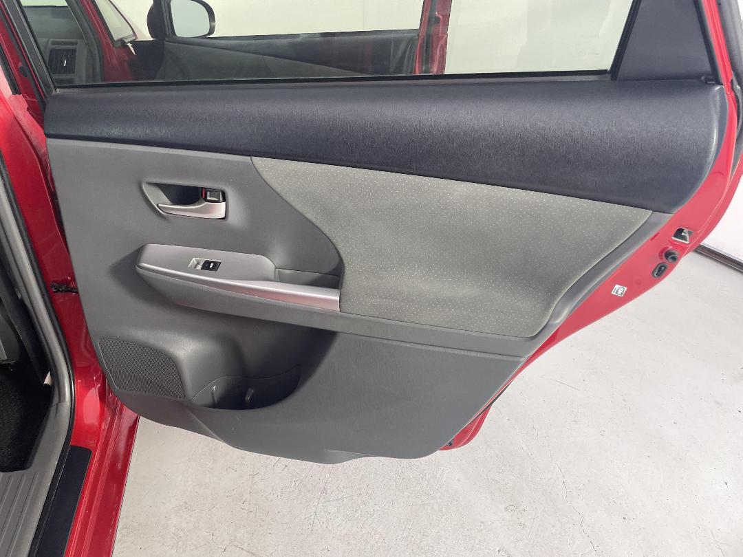 Photo '19' of Toyota Prius Photo '19' of Toyota Prius